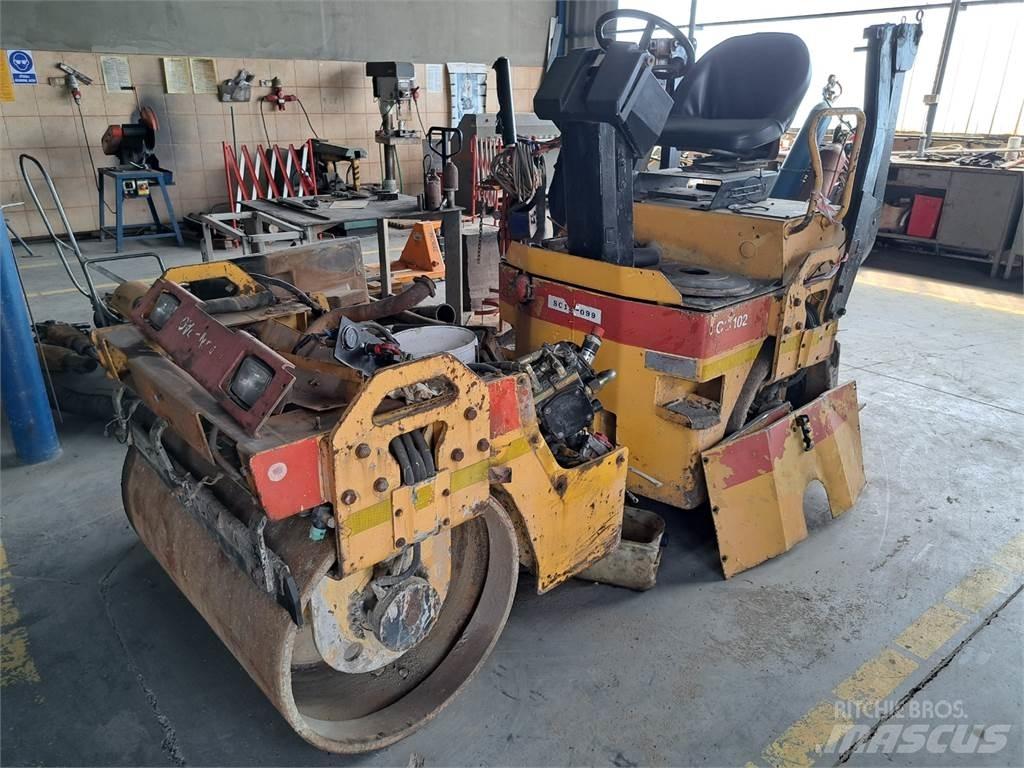 Dynapac CC102 Stavebníctvo - ostatné