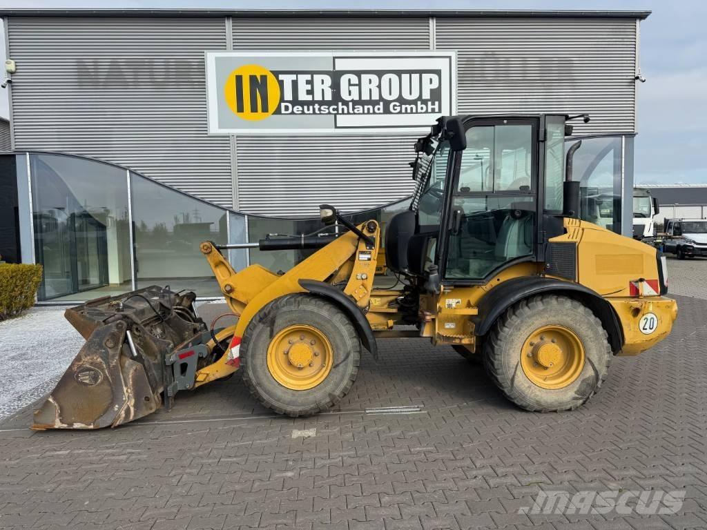 CAT 908 H Kolesové nakladače