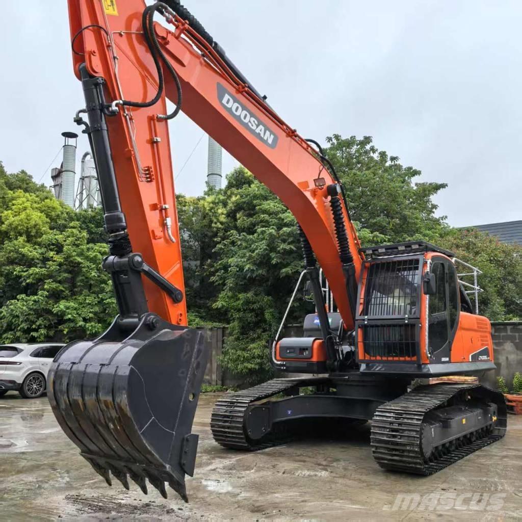 Doosan DX 225 LCA Pásové rýpadlá