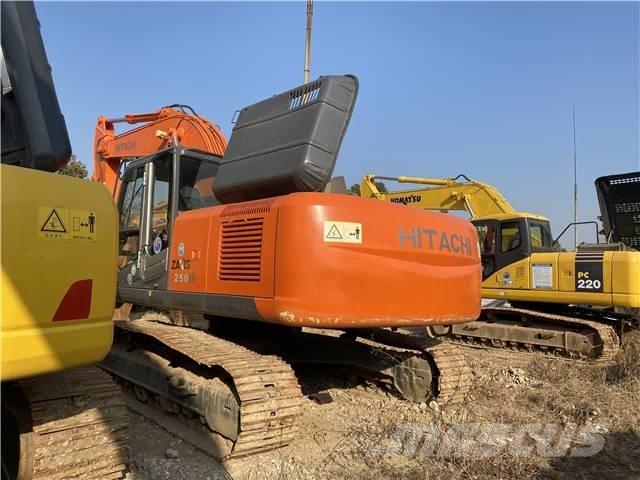 Hitachi ZX250 Pásové rýpadlá