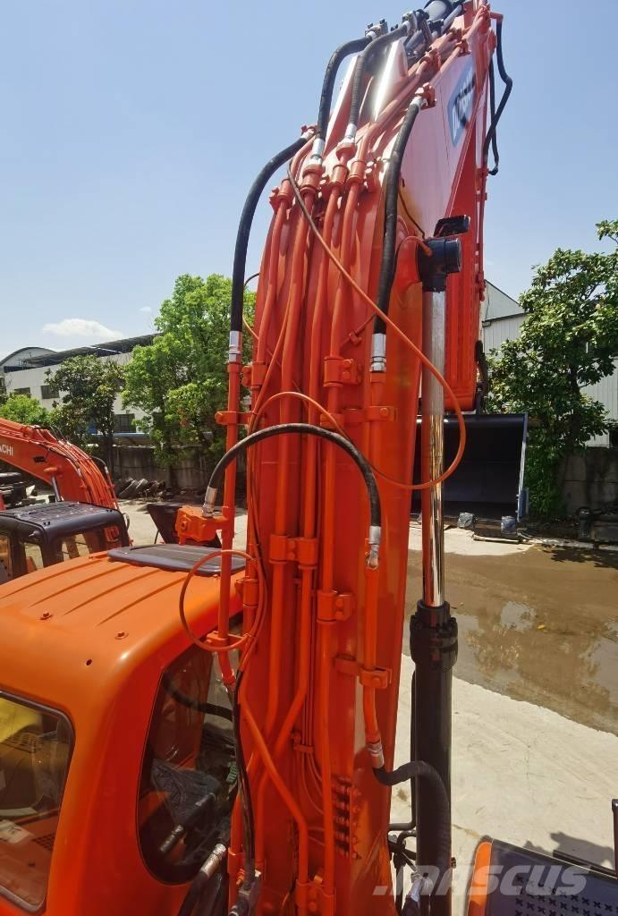 Doosan DX 225 LC Pásové rýpadlá