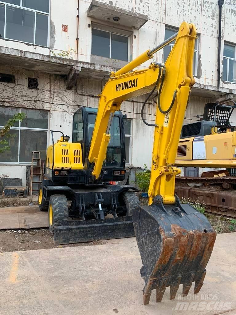 Hyundai Robex 60 W-7 Kolesové rýpadlá