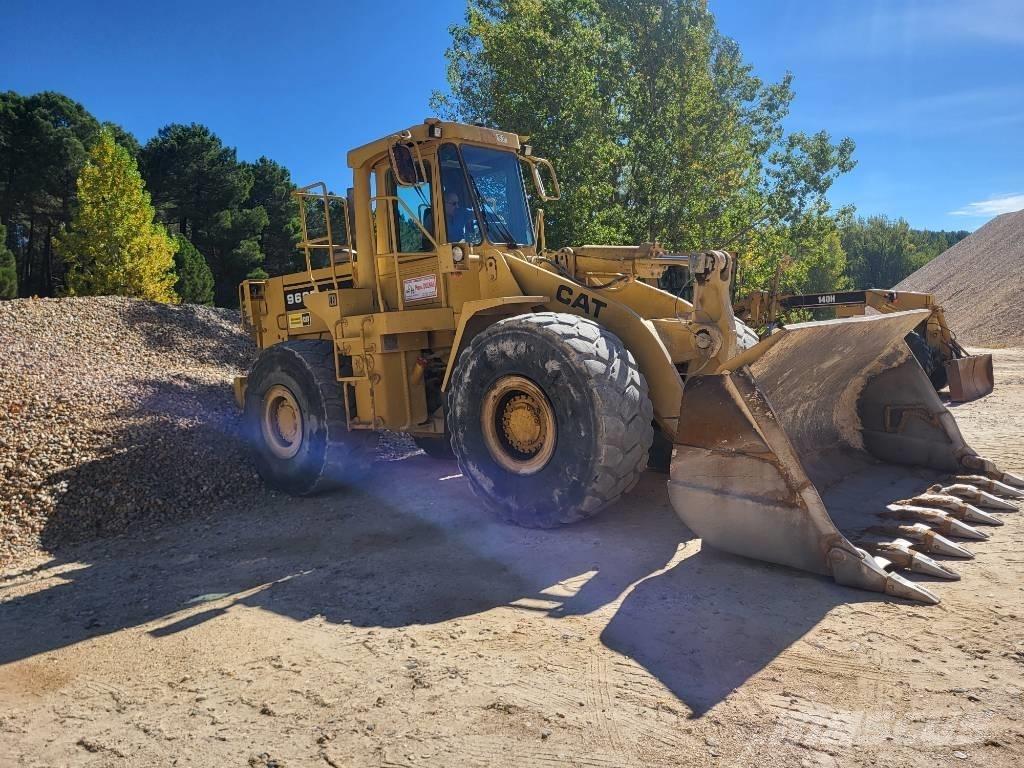 CAT 966E Kolesové nakladače