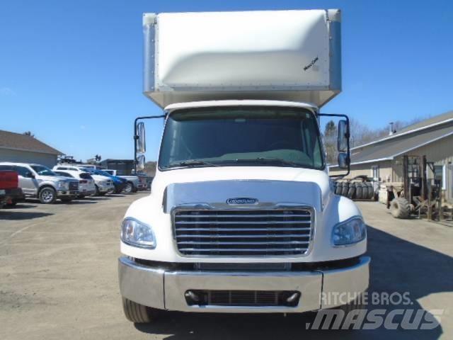Freightliner M2 106 Skriňové prívesy
