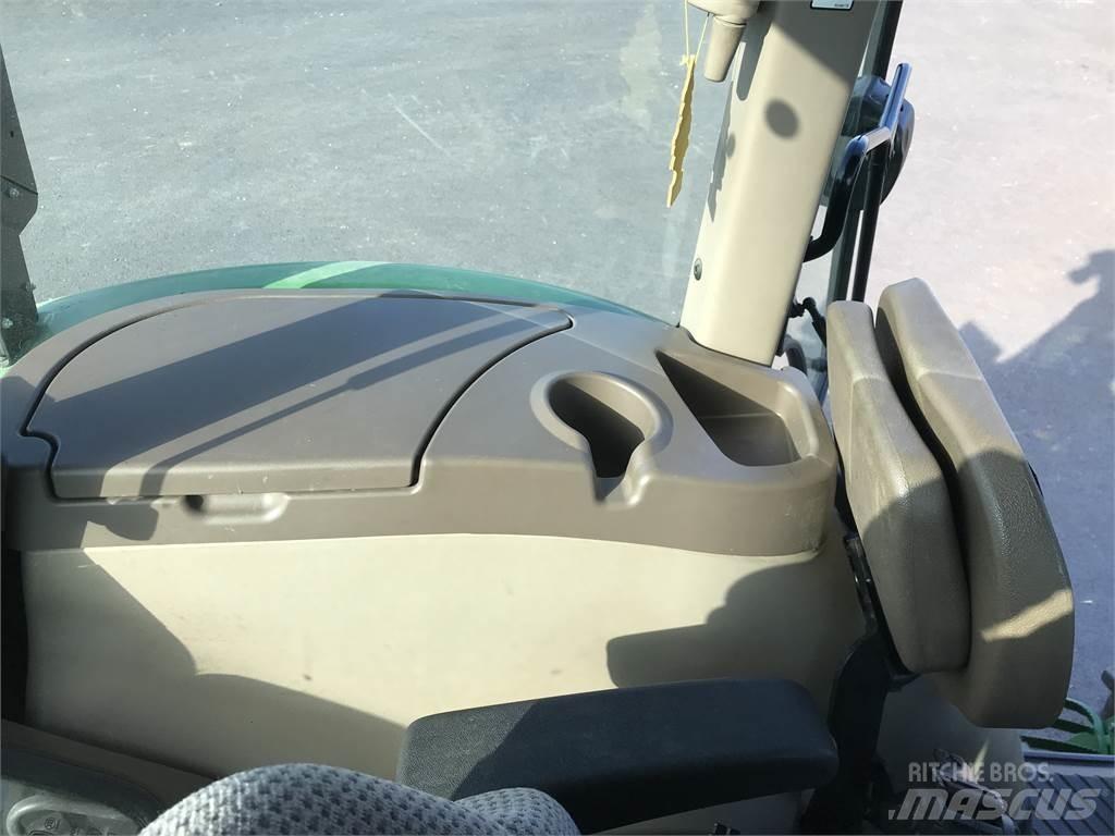 John Deere 5075 E Traktory