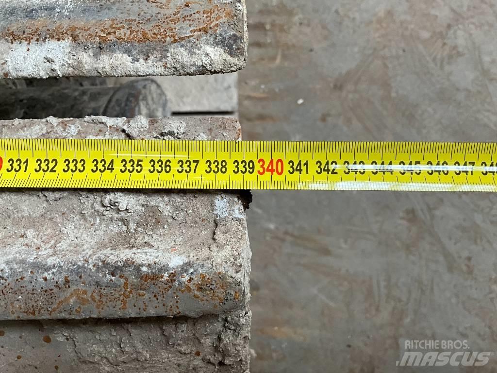 Hitachi ZX 250 LC-3 Pásové rýpadlá