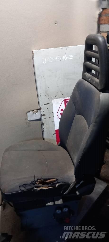 Iveco Daily.     3802247 Kabíny a interiér