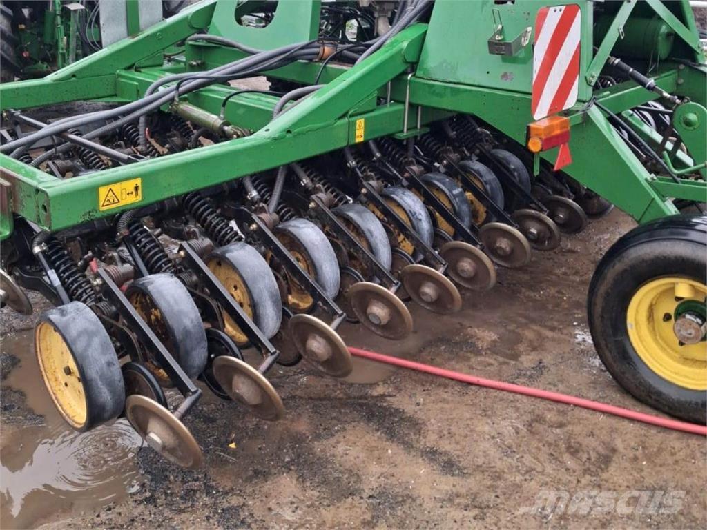 John Deere 750 A Ďalšie poľnohospodárske stroje