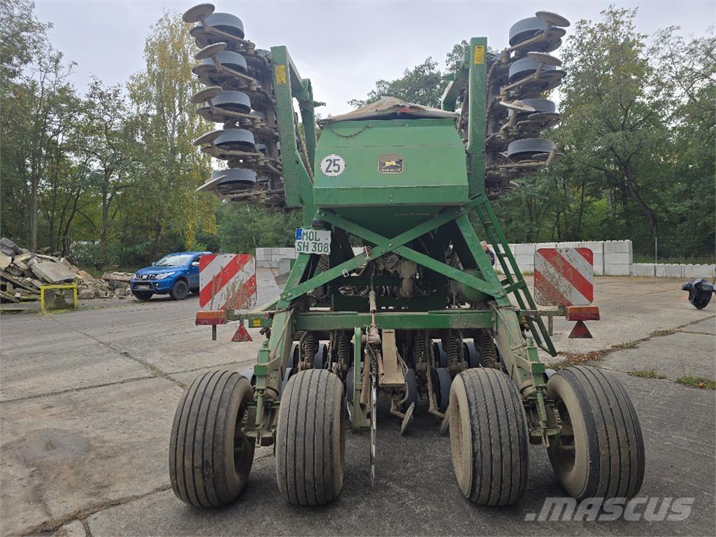 John Deere 750 A Ďalšie poľnohospodárske stroje