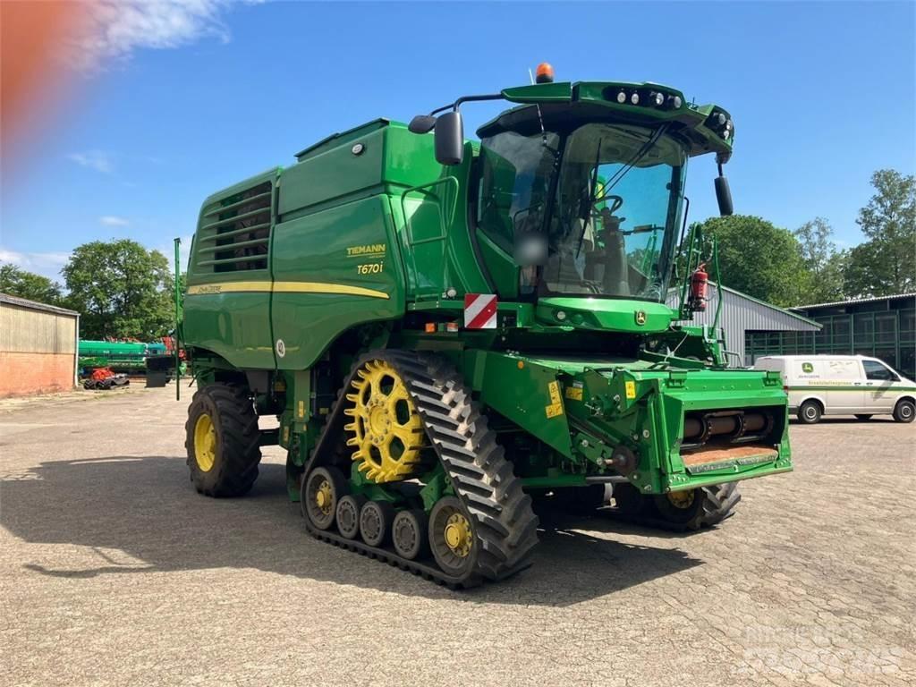 John Deere T670 Kombinované zberacie stroje