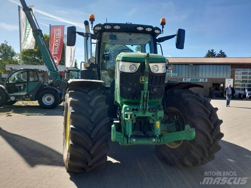 John Deere 6R185 Traktory