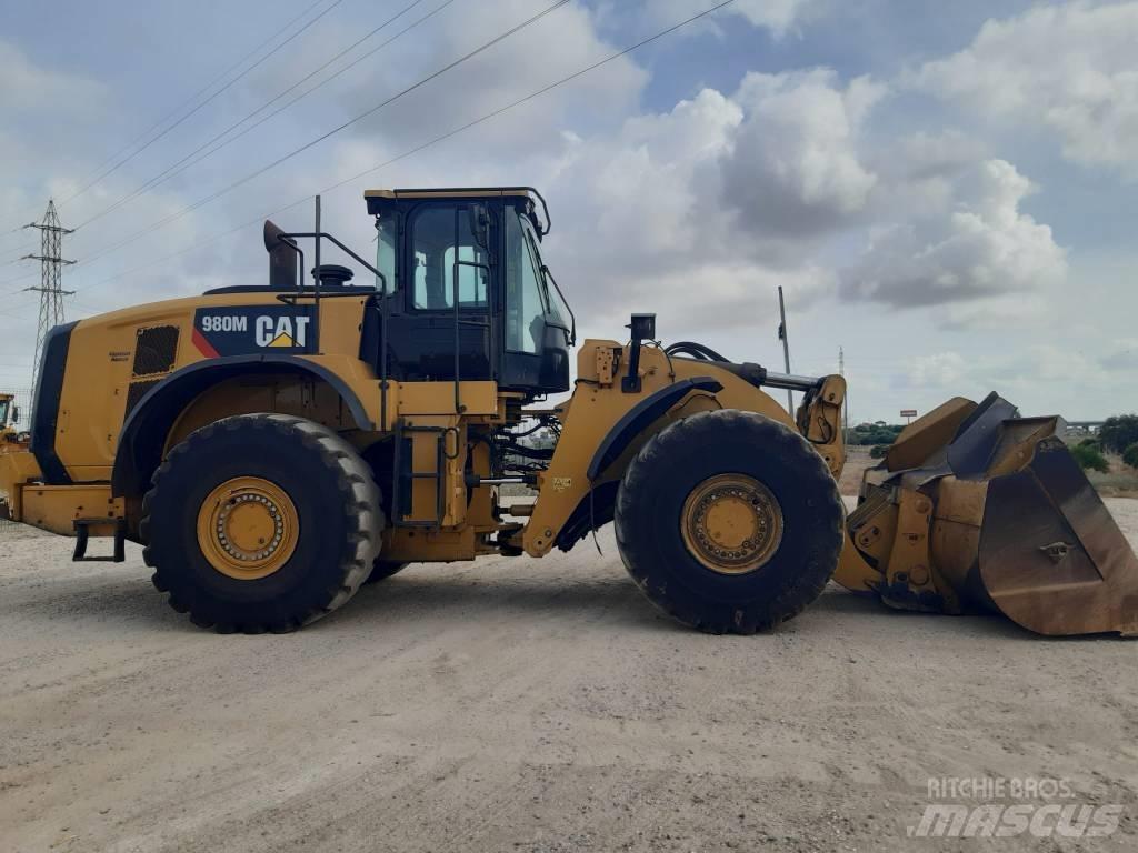CAT 980M Kolesové nakladače