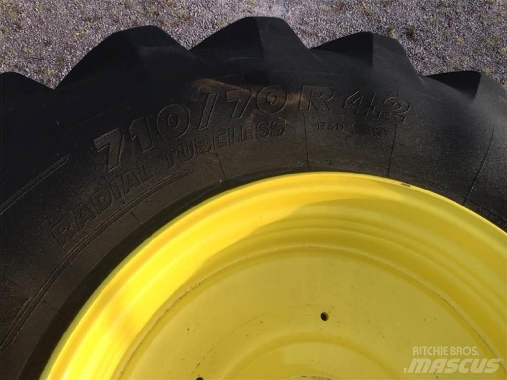 Michelin 710/70R42 Pneumatiky, kolesá a ráfiky