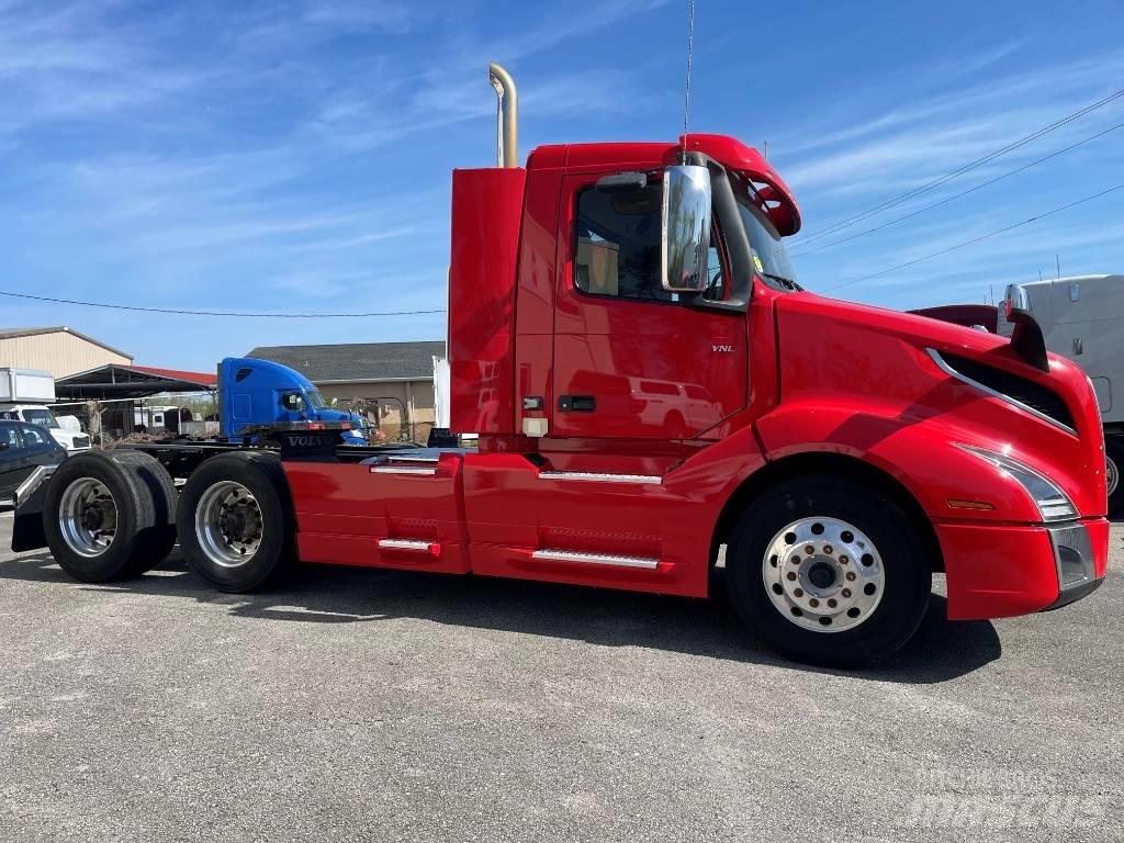 Volvo VNL64T300 Ťahače