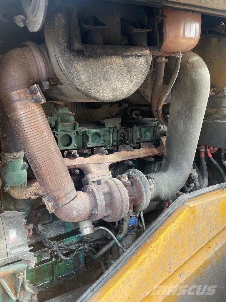 Volvo L 120 E Kolesové nakladače
