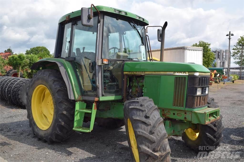 John Deere 6100 Traktory