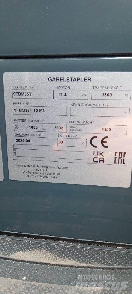 Toyota 9FBM35T Akumulátorové vozíky