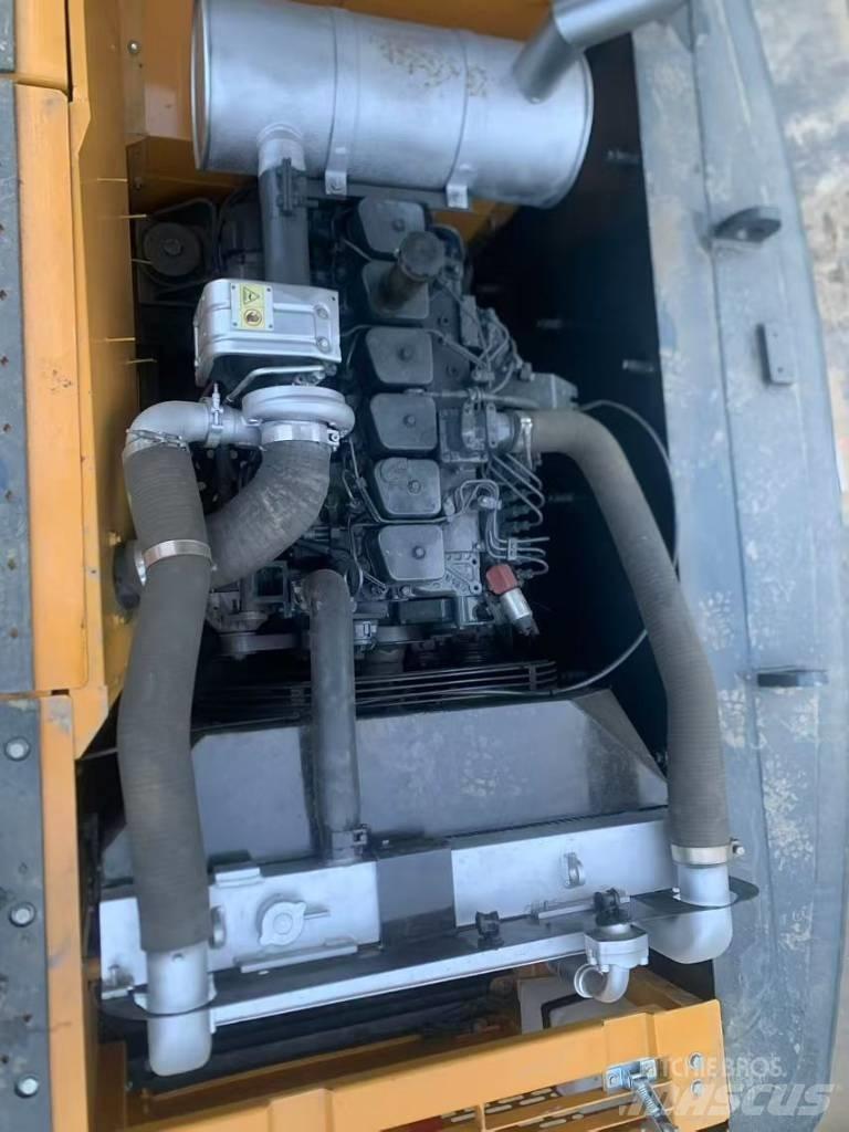 Hyundai R220LC-9S Pásové rýpadlá