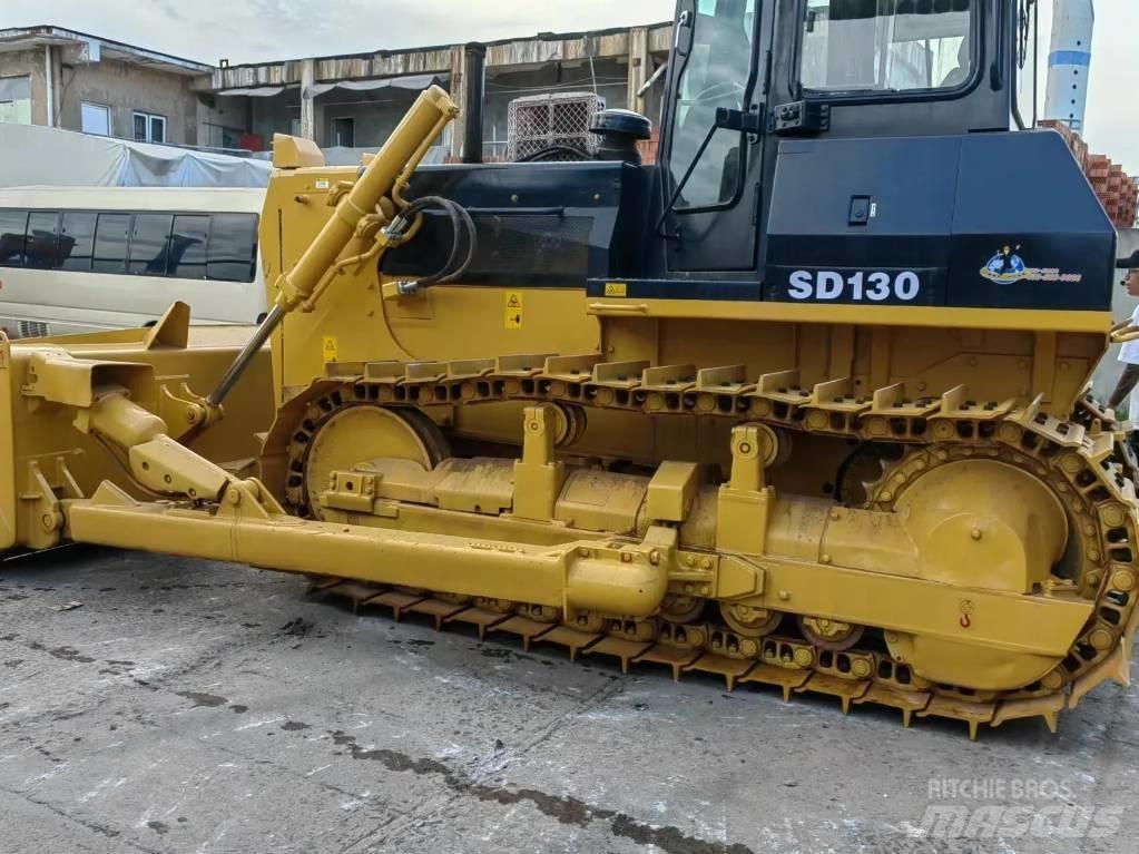 Shantui SD 13 Pásové dozéry