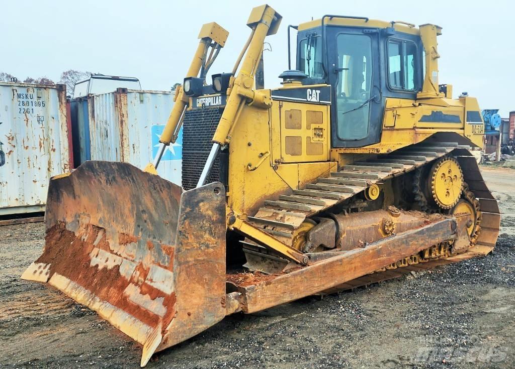 CAT D 6 R II Pásové dozéry