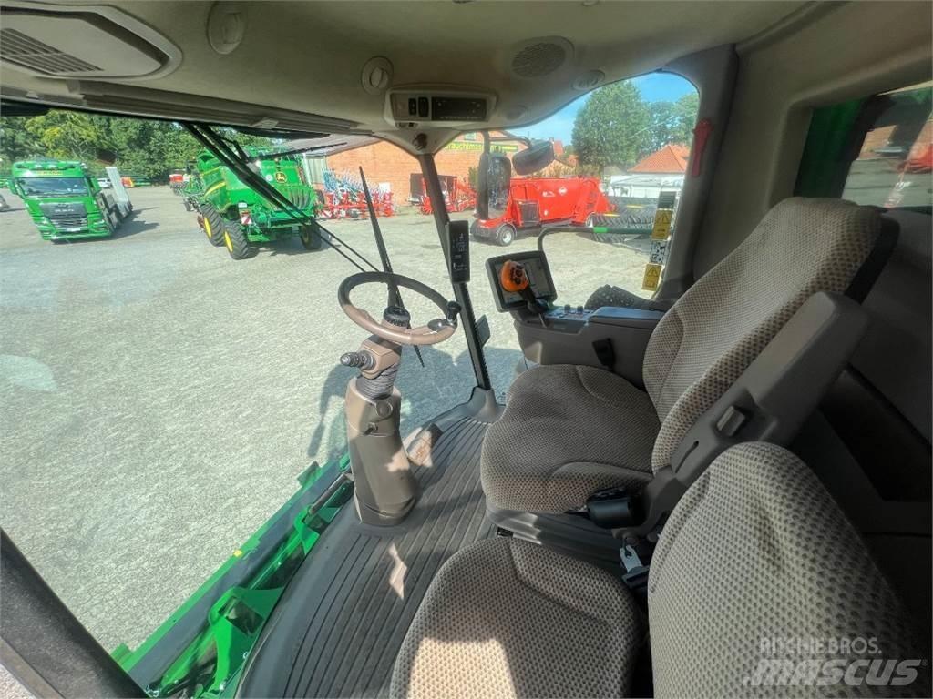 John Deere T560 Kombinované zberacie stroje