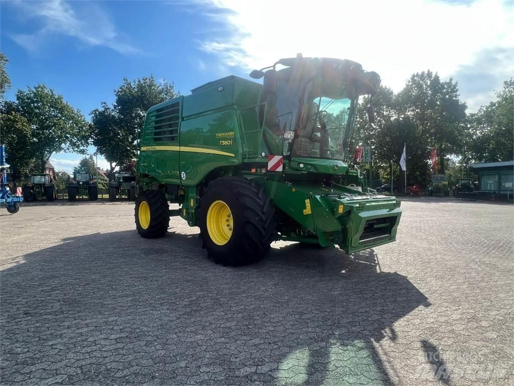 John Deere T560 Kombinované zberacie stroje