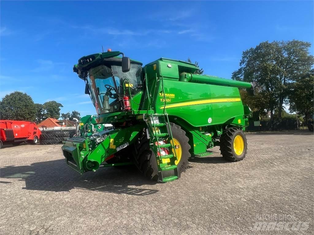 John Deere T560 Kombinované zberacie stroje