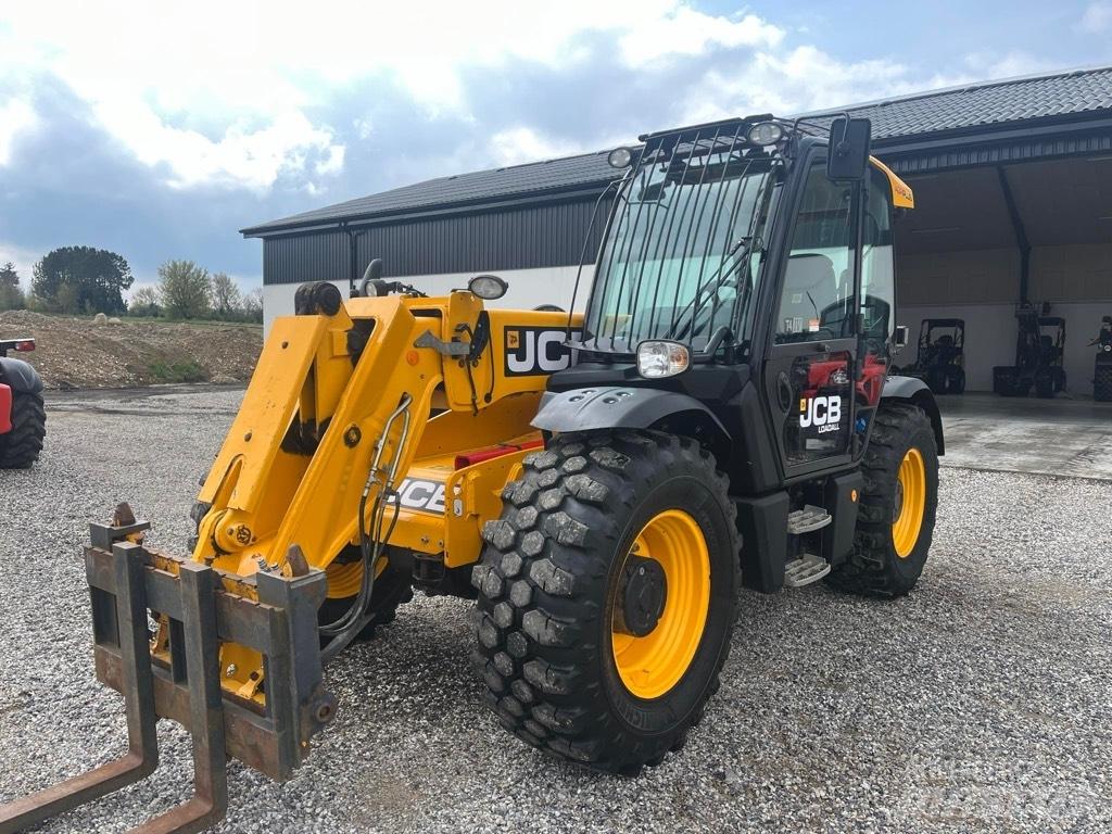 JCB 536-60 Agri Plus Teleskopické manipulátory