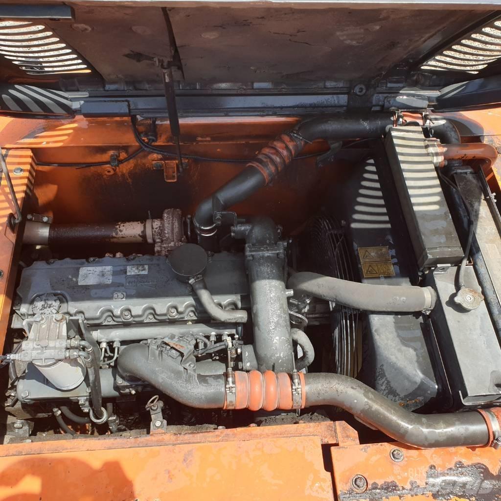 Doosan DX 220 LCA Pásové rýpadlá