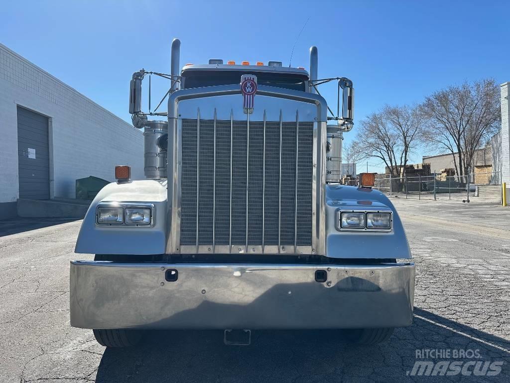 Kenworth W 900 L Ťahače