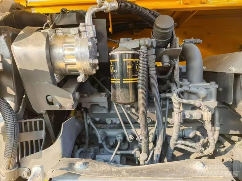 Komatsu 70-8 Pásové rýpadlá
