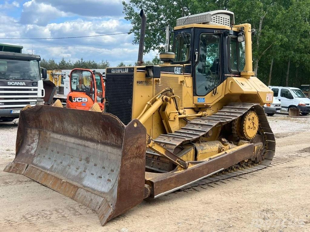 CAT D 6 M Pásové dozéry
