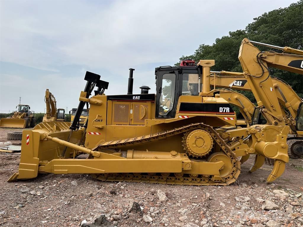 CAT D 7 R Pásové dozéry