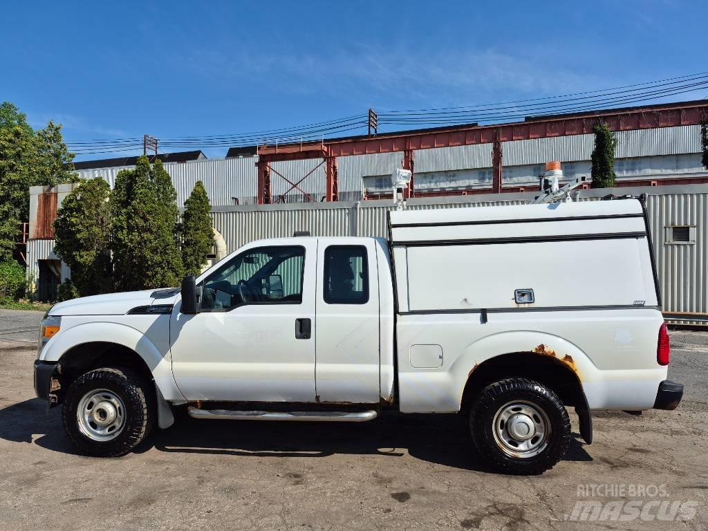Ford F 250 Nakladacia/sklápacia bočnica