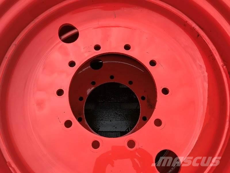  SONSTIGE 15 x 30 Ďalšie poľnohospodárske stroje