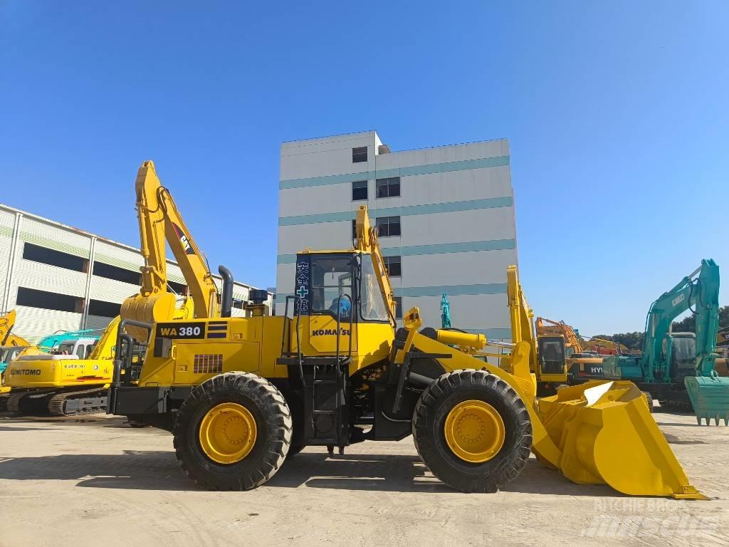 Komatsu WA 380-3 Kolesové nakladače