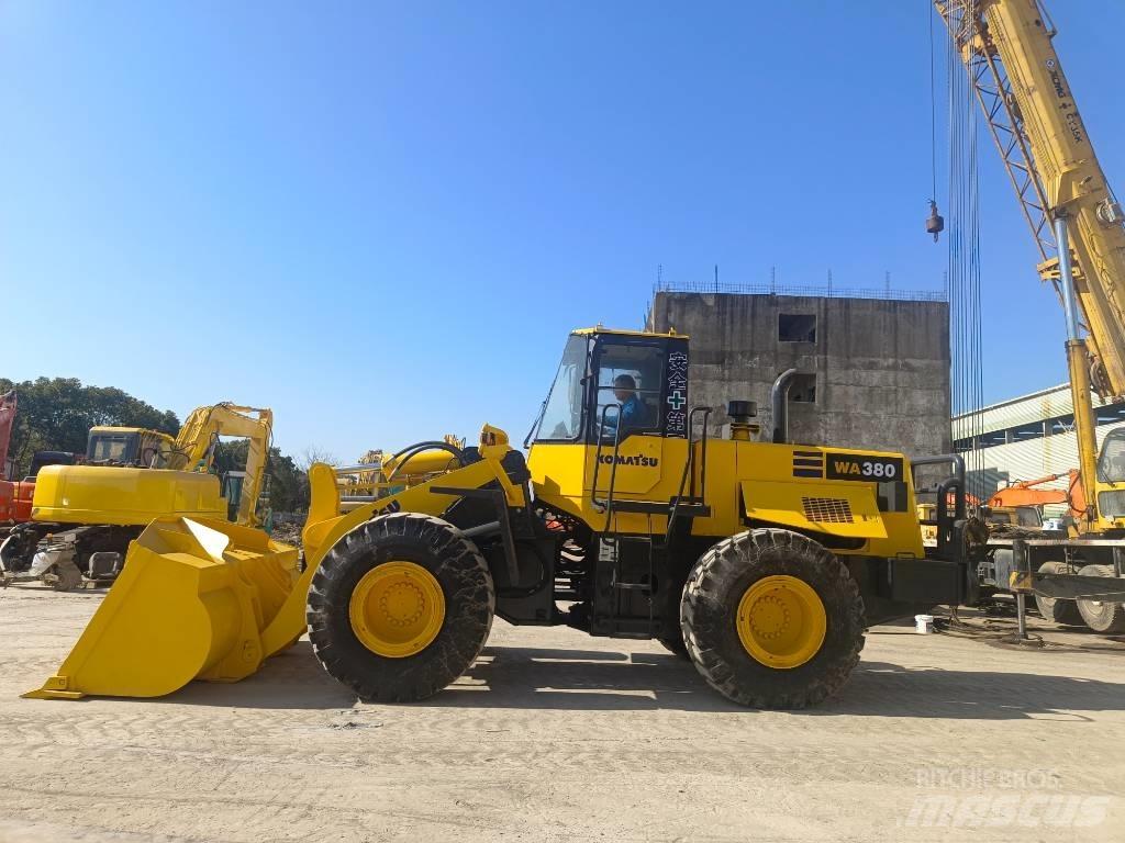 Komatsu WA 380-3 Kolesové nakladače