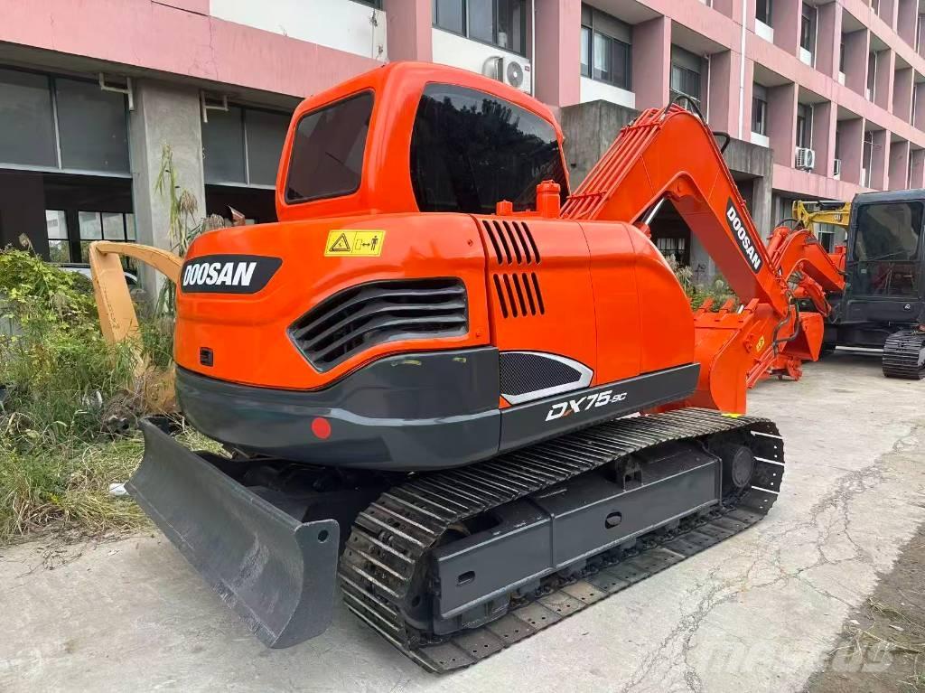 Doosan DX 75-9 C Pásové rýpadlá