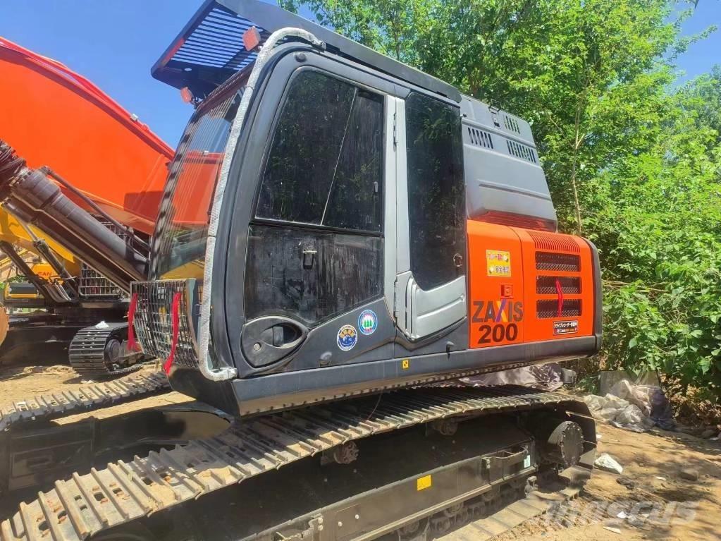 Hitachi EX200-3 Pásové rýpadlá