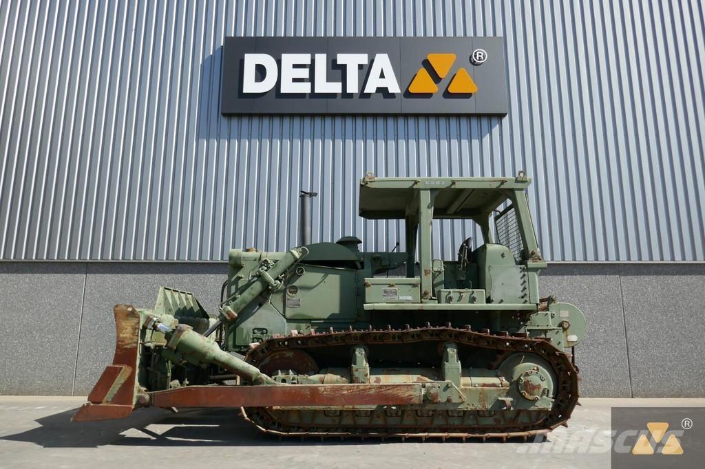 CAT D7F Ex-army Pásové dozéry