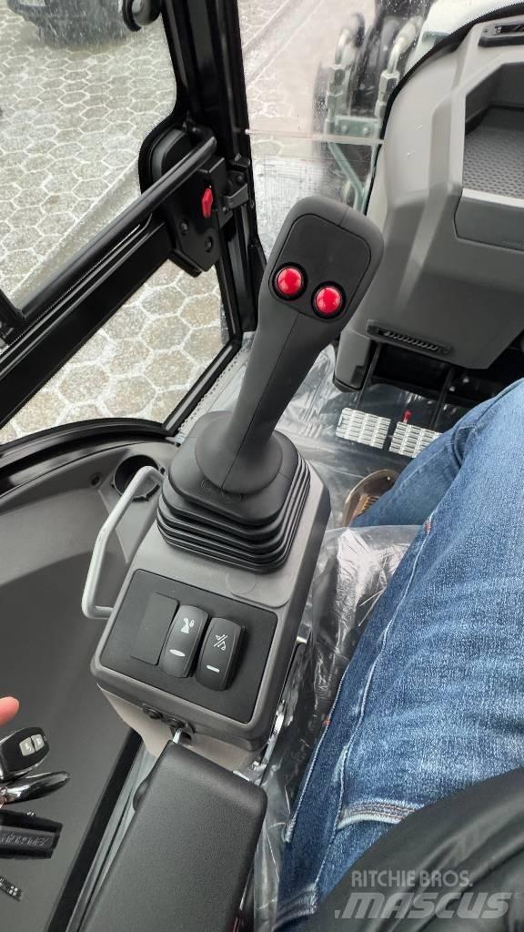 Hidromek 102B Rýpadlo-nakladače