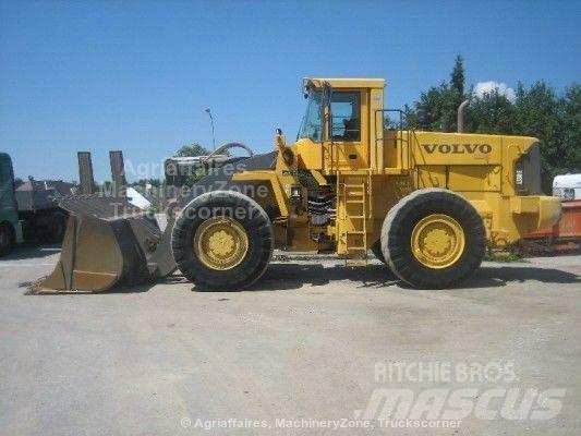 Volvo L 330 Kolesové nakladače