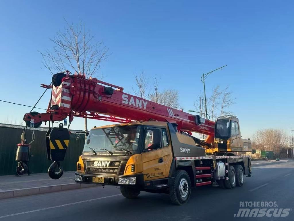 Sany STC 250 S Univerzálne terénne žeriavy