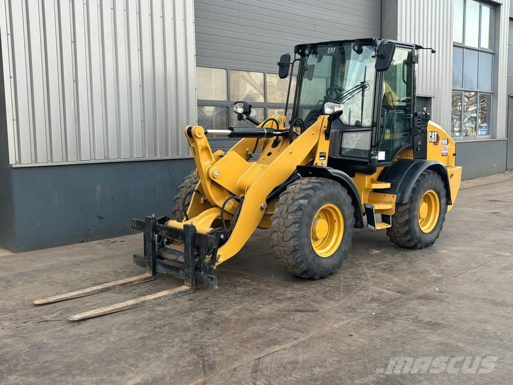 CAT 908 Kolesové nakladače