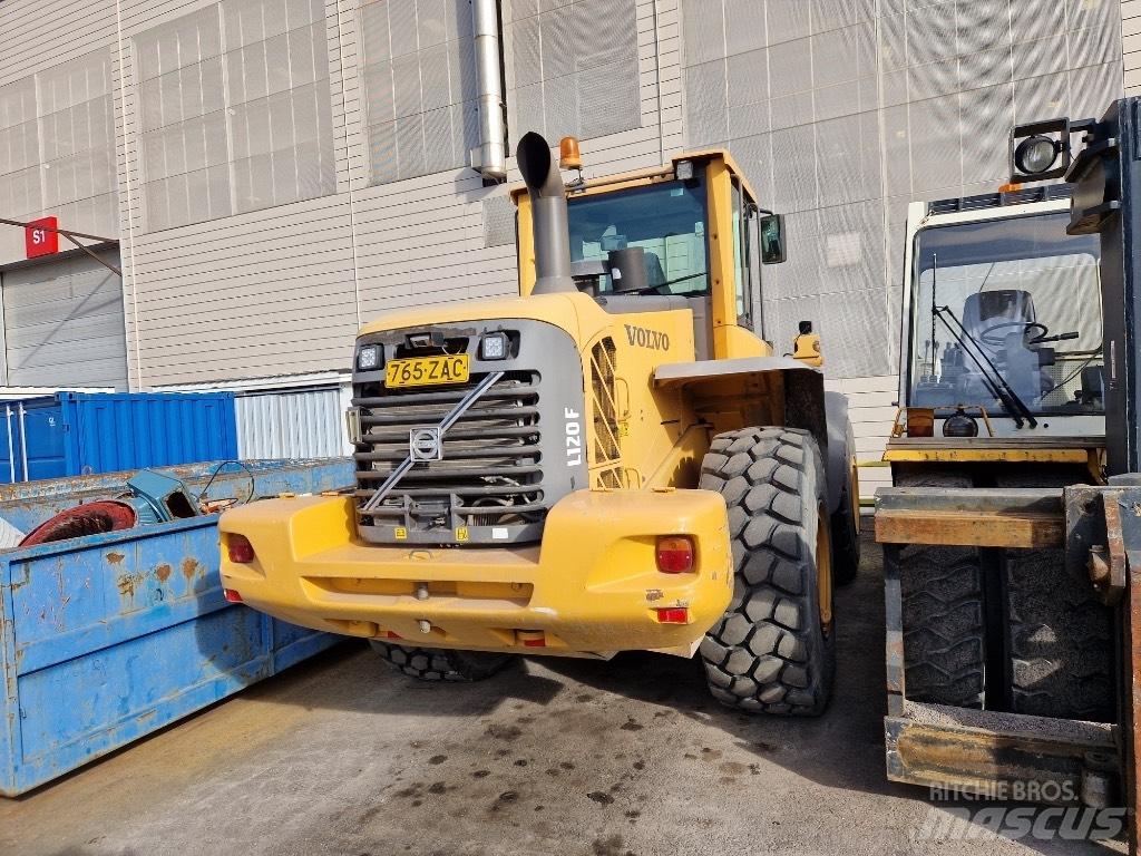 Volvo L 120 F Kolesové nakladače