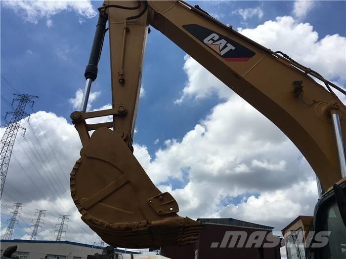 CAT 320 D Pásové rýpadlá