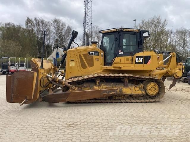 CAT D 7 E LGP Pásové dozéry