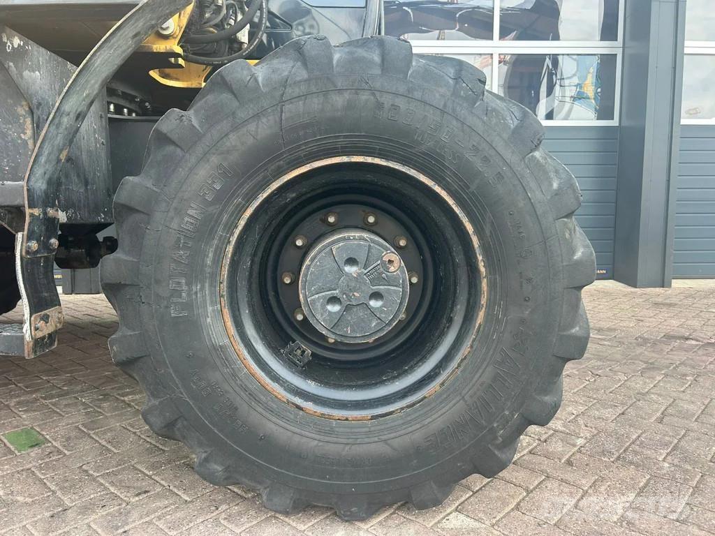 CAT M313D Kolesové rýpadlá