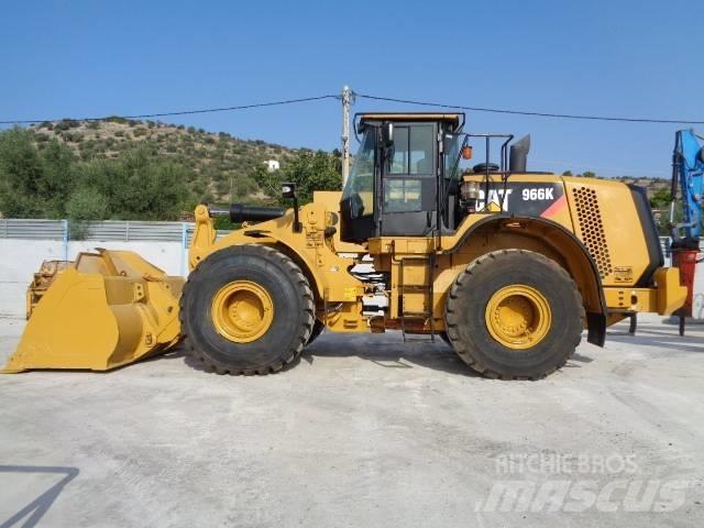 CAT 966K Kolesové nakladače