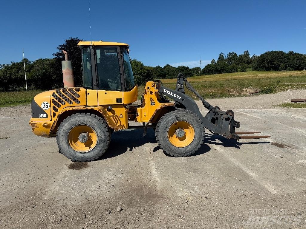 Volvo L 45 B Kolesové nakladače